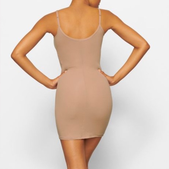 NEW SKIMS Fits Everyone Slip Dress Tan Brown Size 4X NWT - Picture 7 of 8
